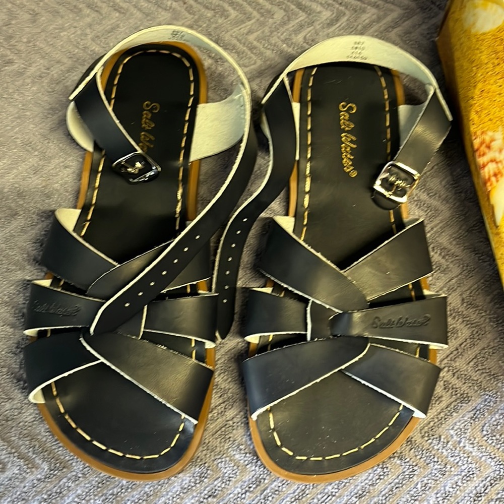 New women’s Salt water sandals Navy blue
